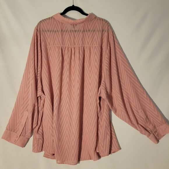 Torrid Long Sleeved Button Down Blouse Chevron Pattern 6x Plus - Picture 5 of 8
